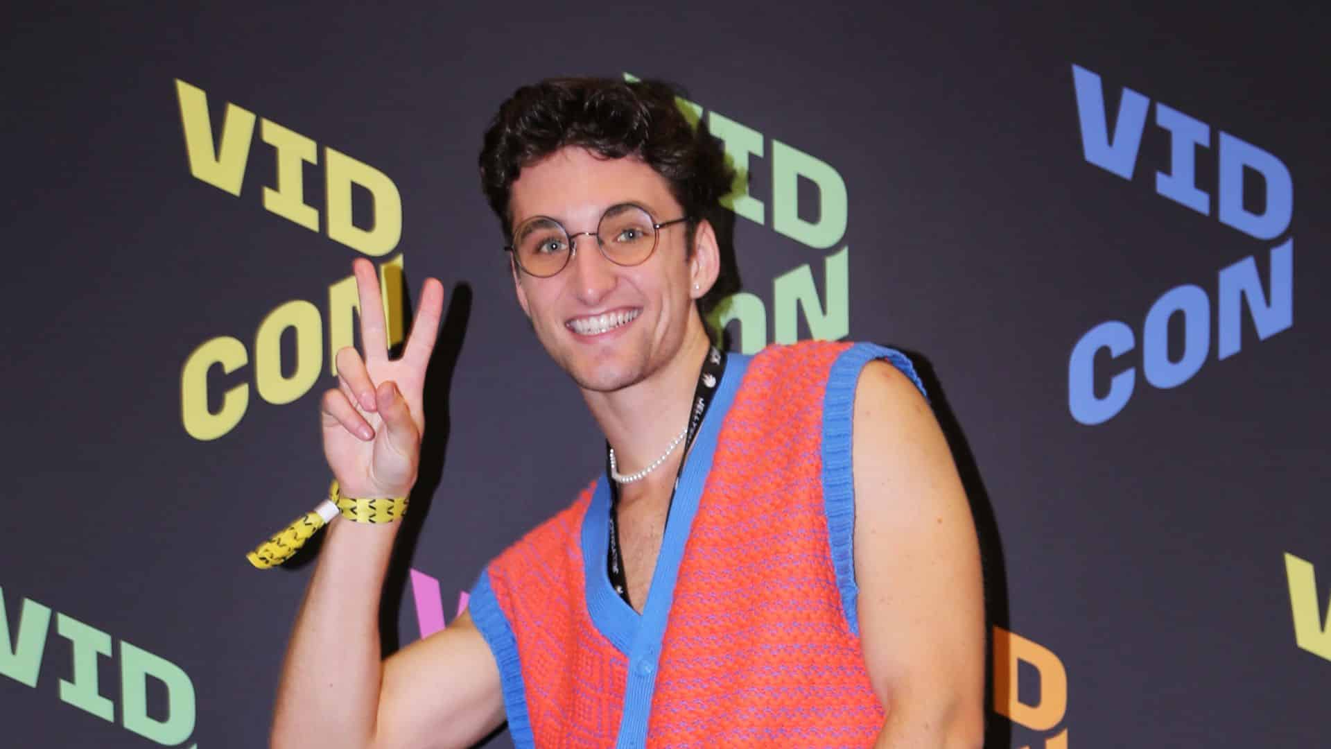 What is Anthpo Famous for? His Age, Height, GF. Is He Gay?