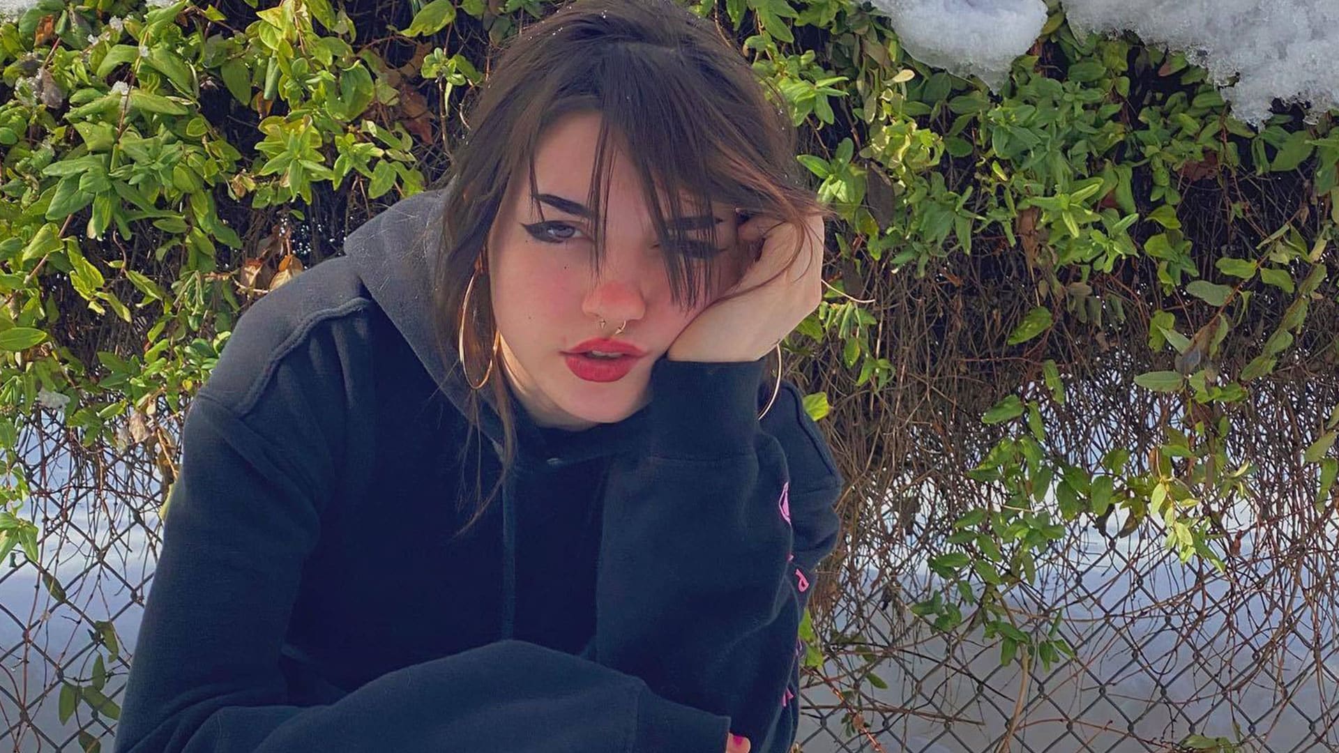 Lilmochidoll: the TikTok Star, Model, Singer, and Influencer