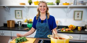 Chef Amanda Freitag's from "Chopped" Wiki: Net Worth, Husband, Family