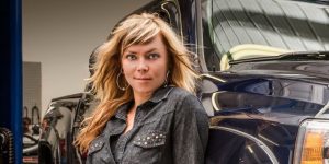 Who is Jessi Combs from "MythBusters"? Wiki: Accident and Back Injury