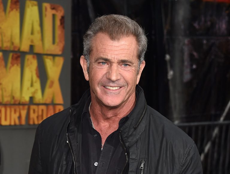 Mel Gibson Net Worth, Children, Age, Wife, Dating Rosalind Ross, Height