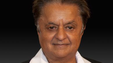 How tall is Deep Roy? Wiki Bio, height, ethnicity, net worth. Dead or alive?