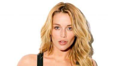 Sarah Dumont (Scouts Guide to the Zombie Apocalypse) Wiki Biography