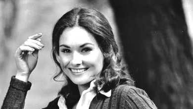 Where is Lori Saunders today? Wiki Bio, net worth, family. Dead or alive?