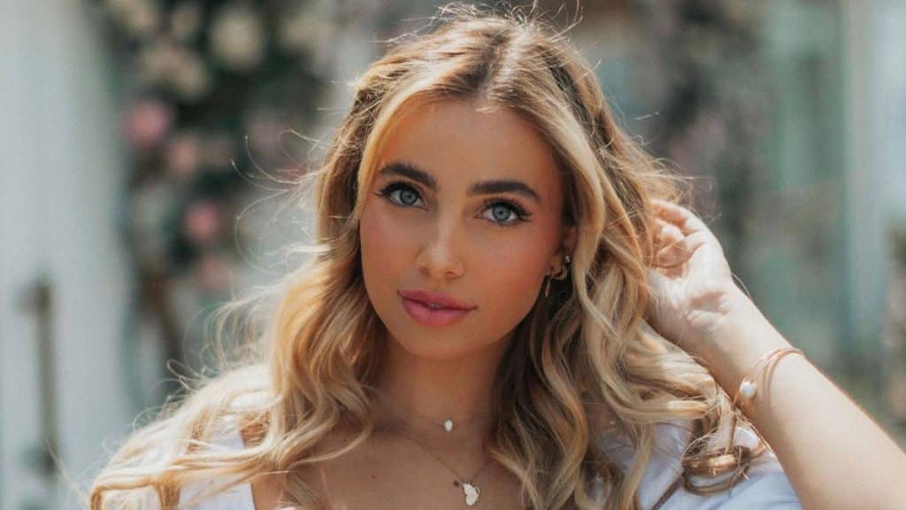 How Did Lexi Hensler Become Famous? Her Age, Measurements, Dating