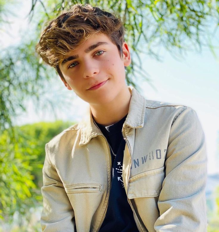 What Age is Ayden Mekus? His Height, Career, Dating, Net Worth.