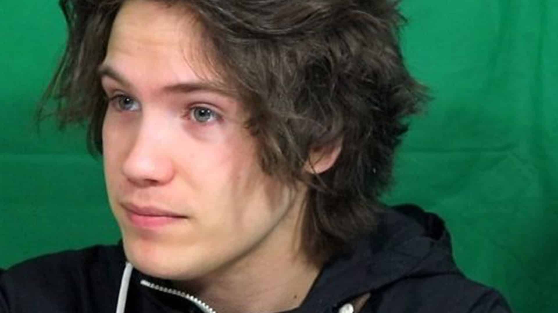 Maxmoefoe Who is Maxmoefoe? What age is He? His Height, Girlfriend, Career