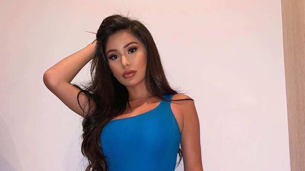 Meet Jessenia Rebecca: Age, Body Measurements, Dating, Wiki